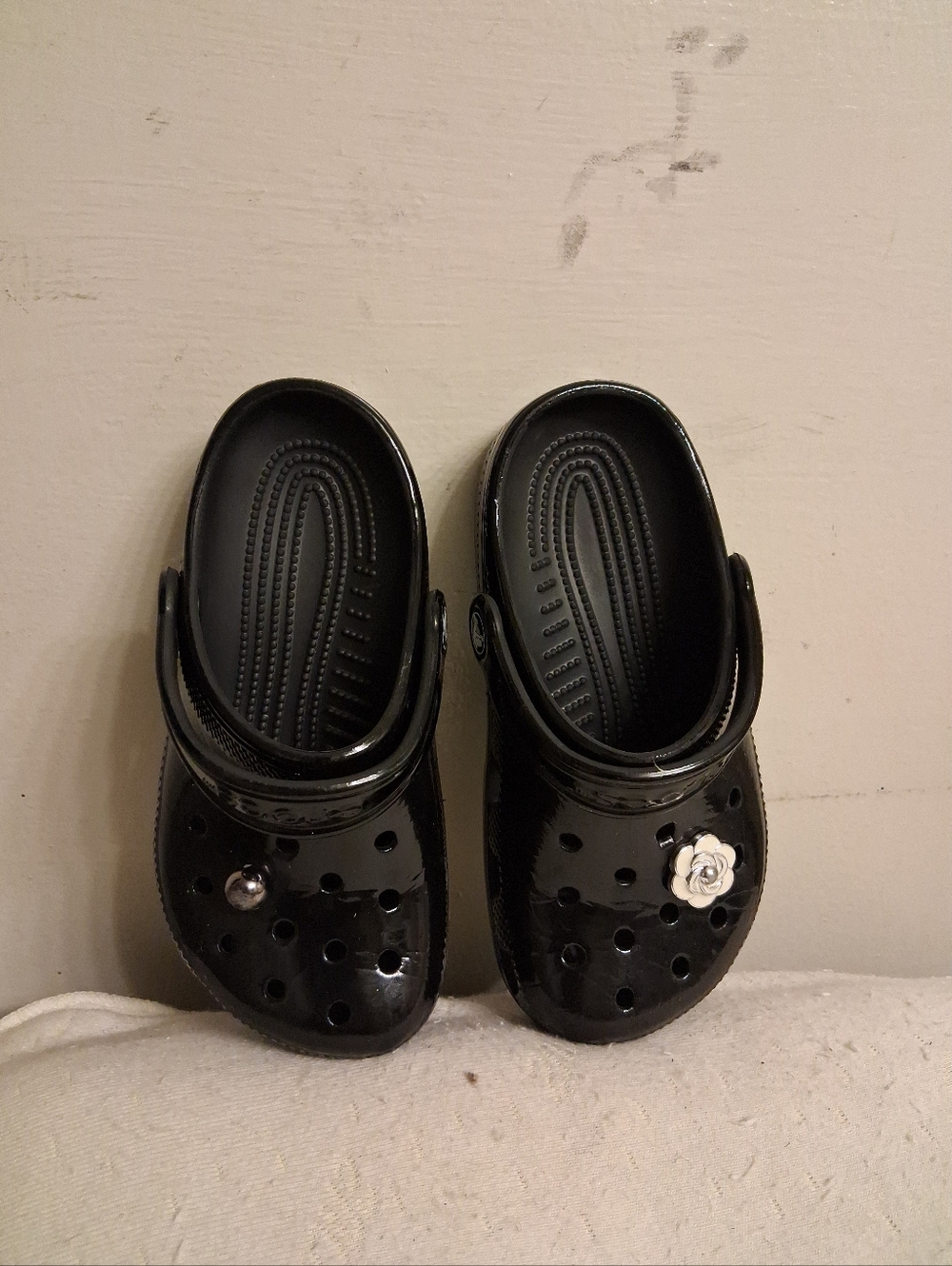 Kids Black Slip-On CROCS Clogs SizeJ1 - Picture 13 of 16